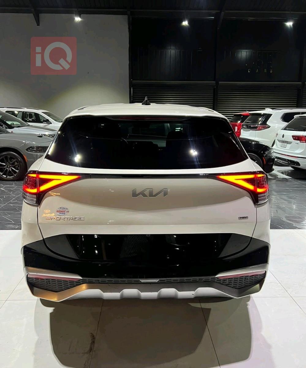 https://cdn.iqcars.io7a19dc2c-6d66-4a2f-af50-0db0fd8c45a7_0.jpg